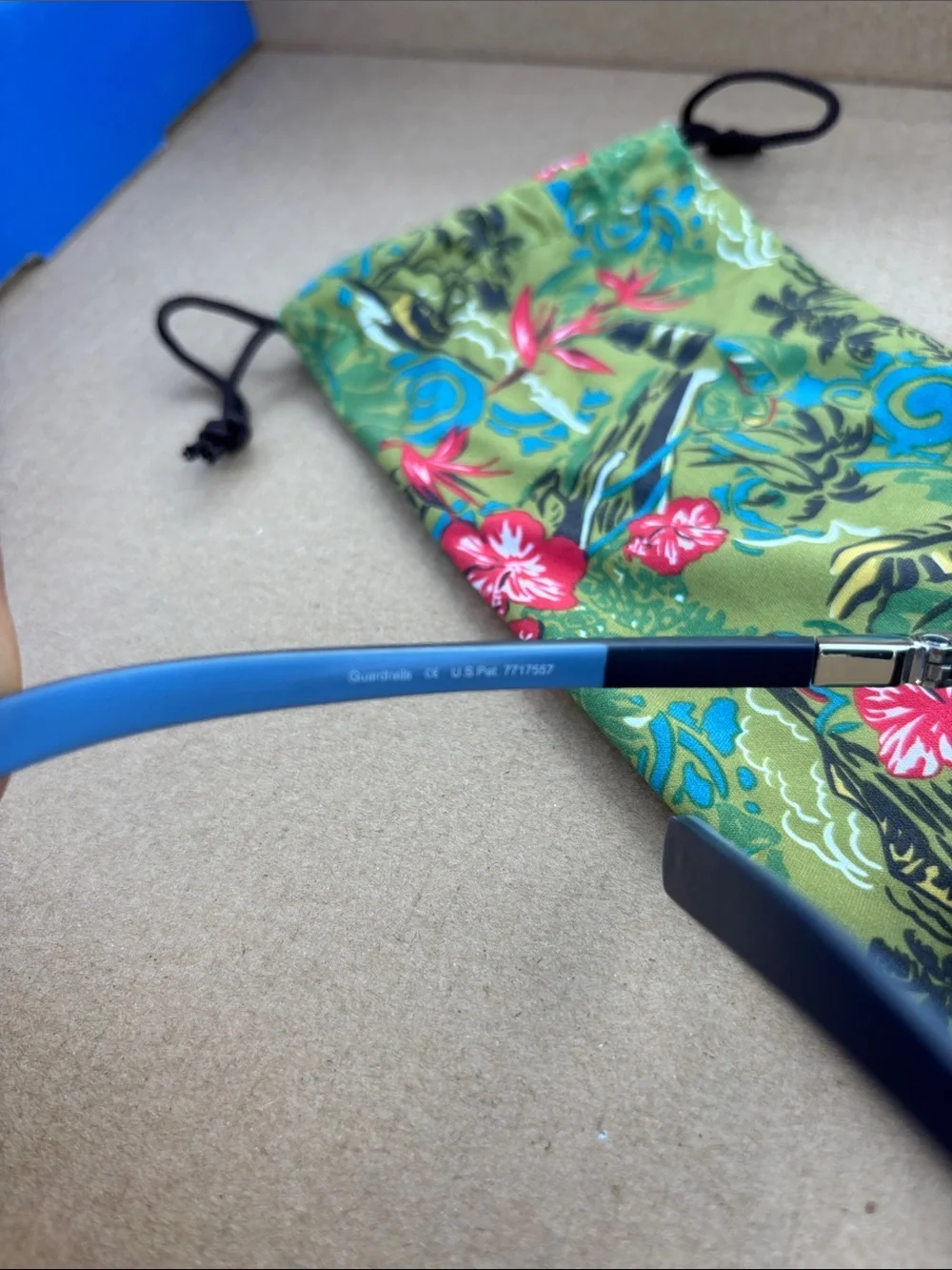 Maui Jim Polarized Aviator Sunglasses Silver Blue Frame w/ Case & Cleaning Pouch